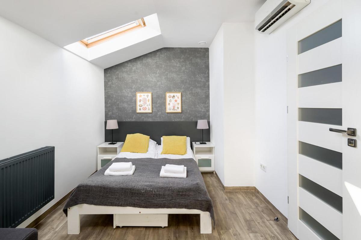 Modern Apartment In The Very Central Location 18 Krasków Exterior foto
